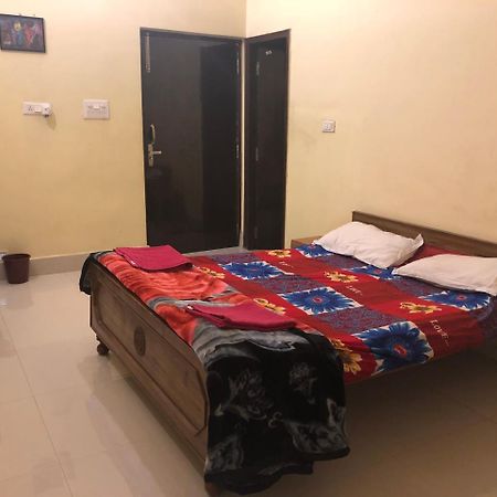 Gangotri Paying Guest House Varanasi Ngoại thất bức ảnh