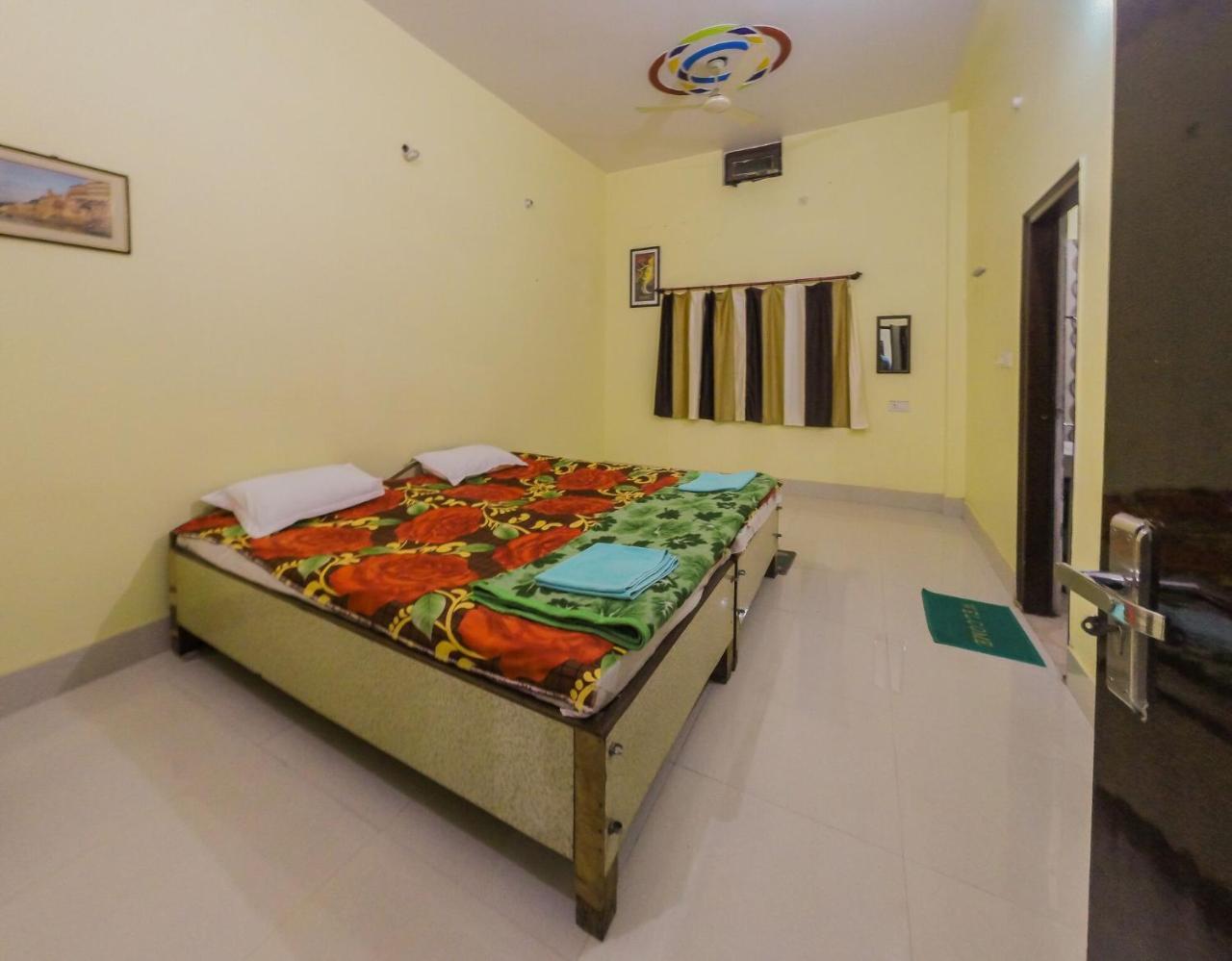 Gangotri Paying Guest House Varanasi Ngoại thất bức ảnh
